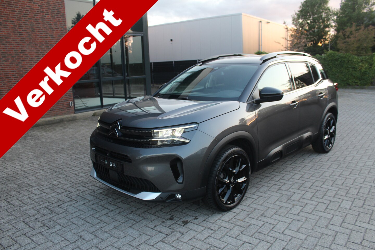 Citroën C5 Aircross - 1.2 PureTech Shine Clima-Cruise-Navi-Stoelverwarming 9900 Km !! - AutoWereld.nl