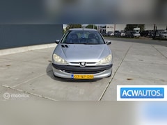 Peugeot 206 - 1.1 XR