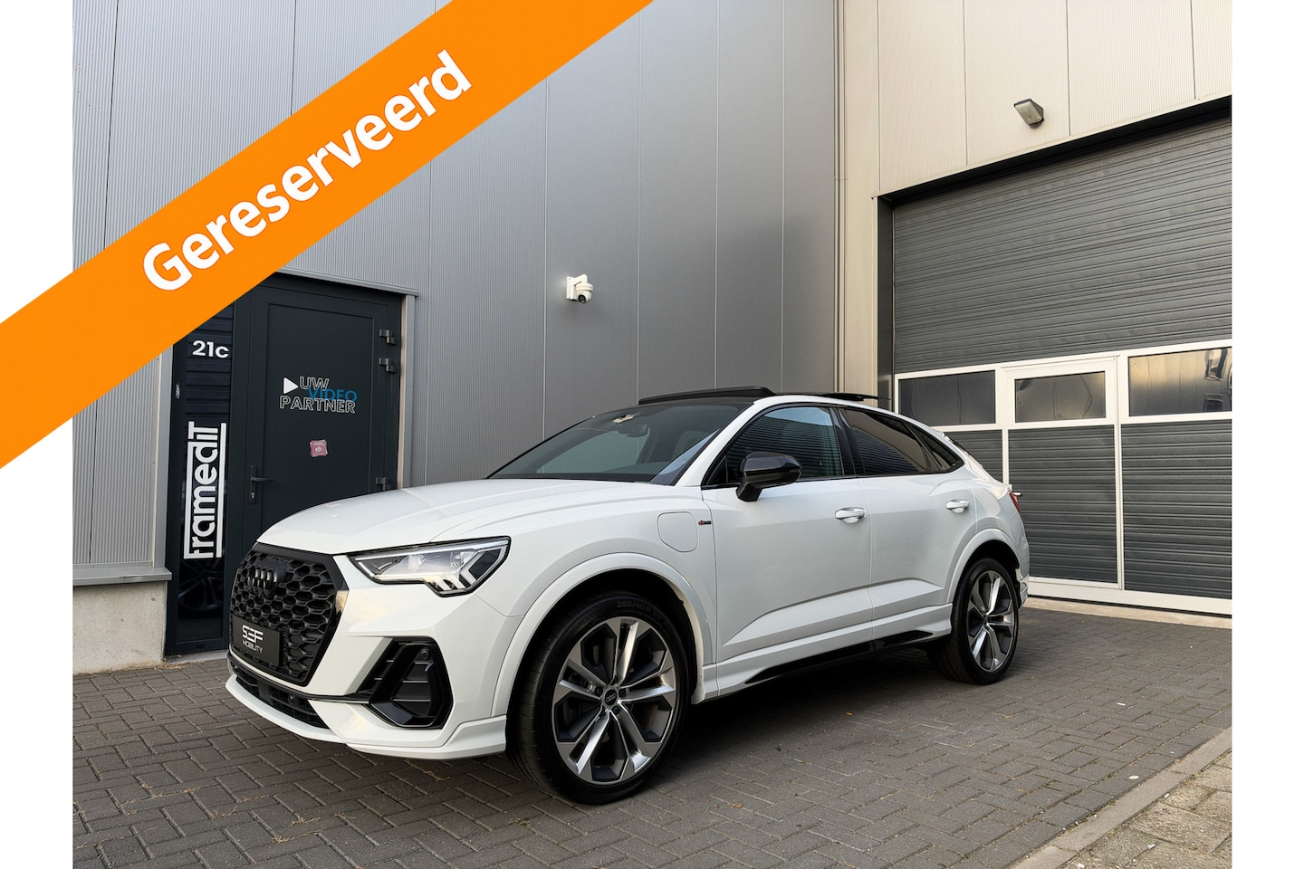 Audi Q3 Sportback - 45 TFSI e 3x S-Line Pano | 360 | Keyless | Matrix | Dodehoek | ACC | BTW Auto - AutoWereld.nl
