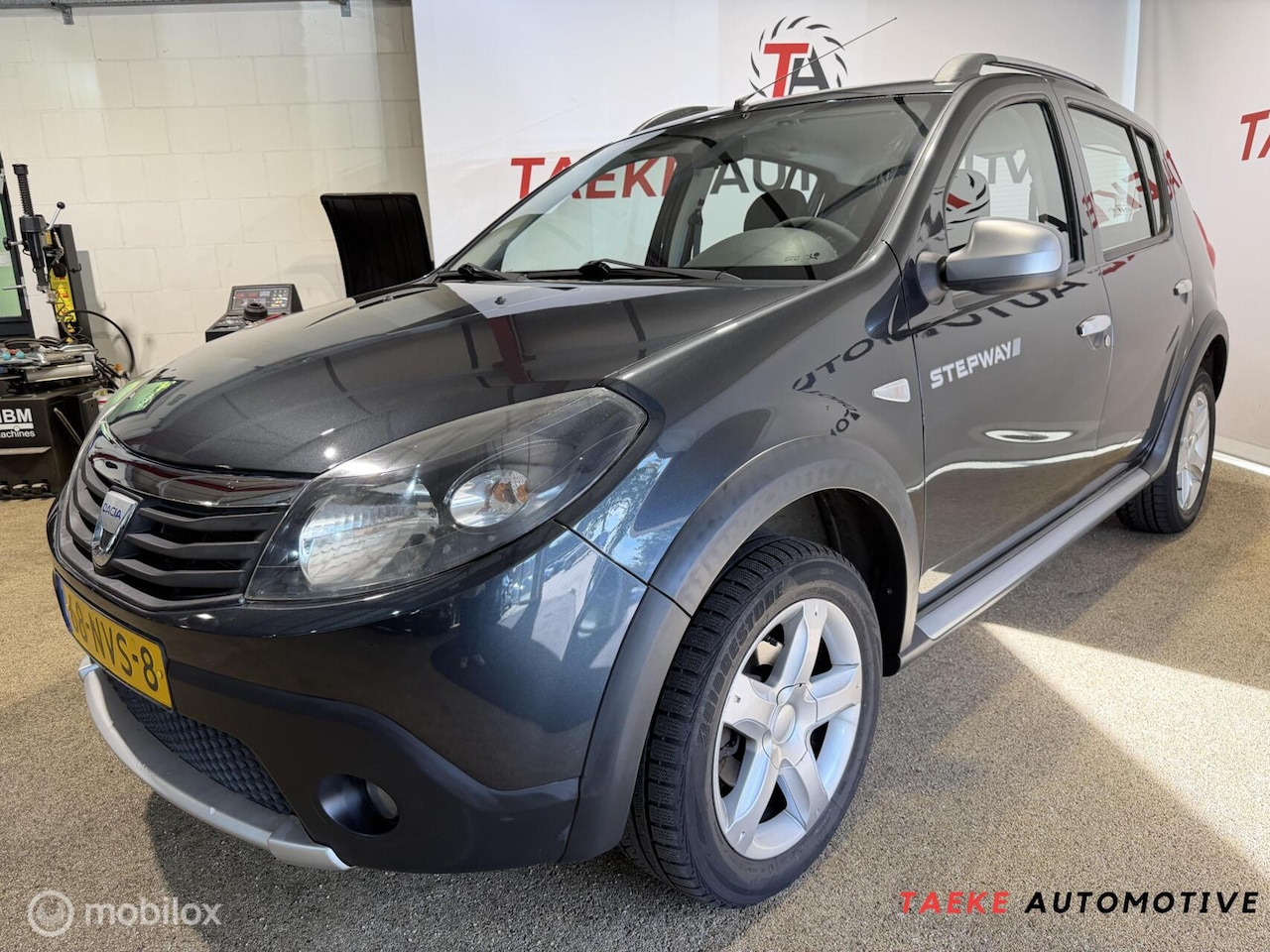 Dacia Sandero Stepway - 1.6 AIRCO/APK/NAP/1EIG/D.RIEMVV - AutoWereld.nl