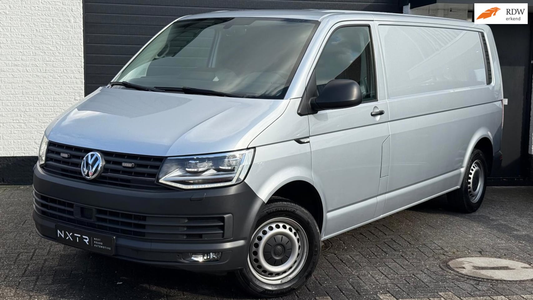 Volkswagen Transporter - 2.0 TDI L2H1 DSG | ACC | Navi | LED | Stoelverwarming| BTW - AutoWereld.nl