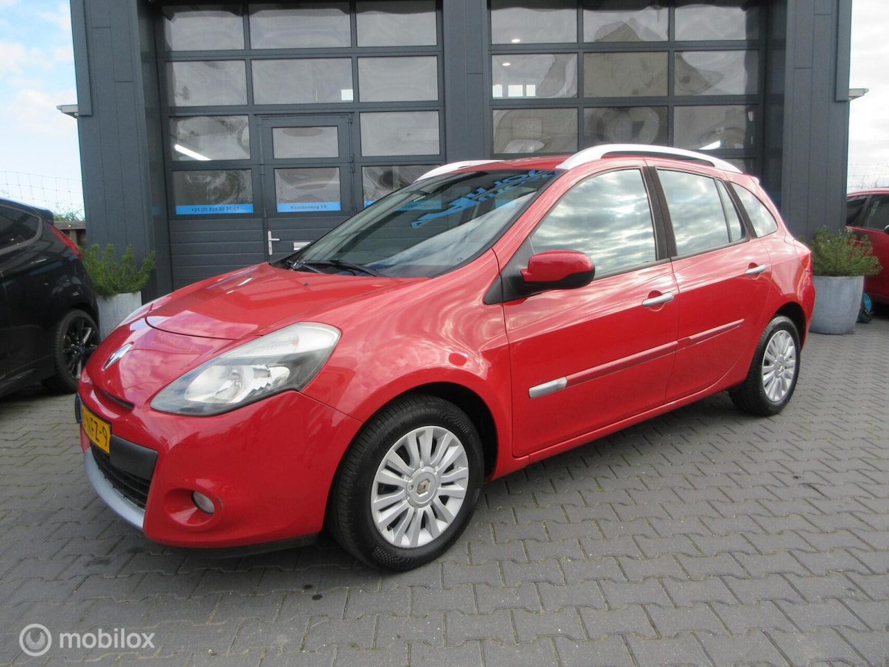 Renault Clio Estate - 1.2 TCE Collection 139dkm! Airco Cruise 1ste Eig - AutoWereld.nl