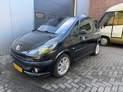 Peugeot 1007 - 1.4-16V Sesam Sporty