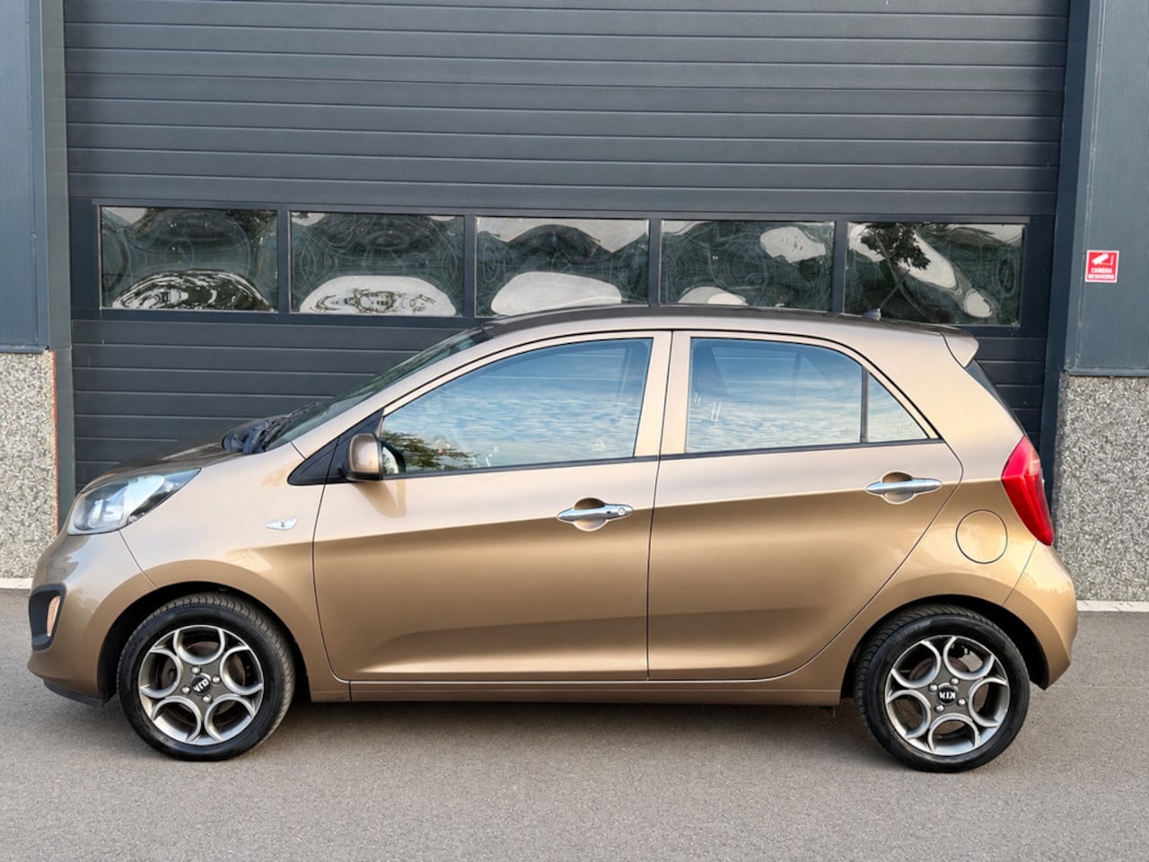 Kia Picanto - 1.2 CVVT• 1e eigenaar • NAP • Weinig KM• Unieke kleur! - AutoWereld.nl