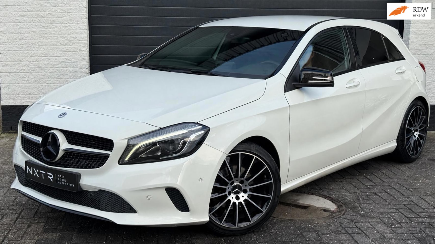 Mercedes-Benz A-klasse - 180 Ambition| Night Pakket | LED | Standkachel | Stoelverwarming | 18” - AutoWereld.nl