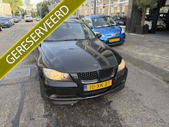 BMW 3-serie - 320i Business Line Loopt en rijd goed , meeneemprijs
