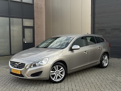 Volvo V60 - 1.6 T3 Momentum 2012 Trekhaak Volledig onderhoud
