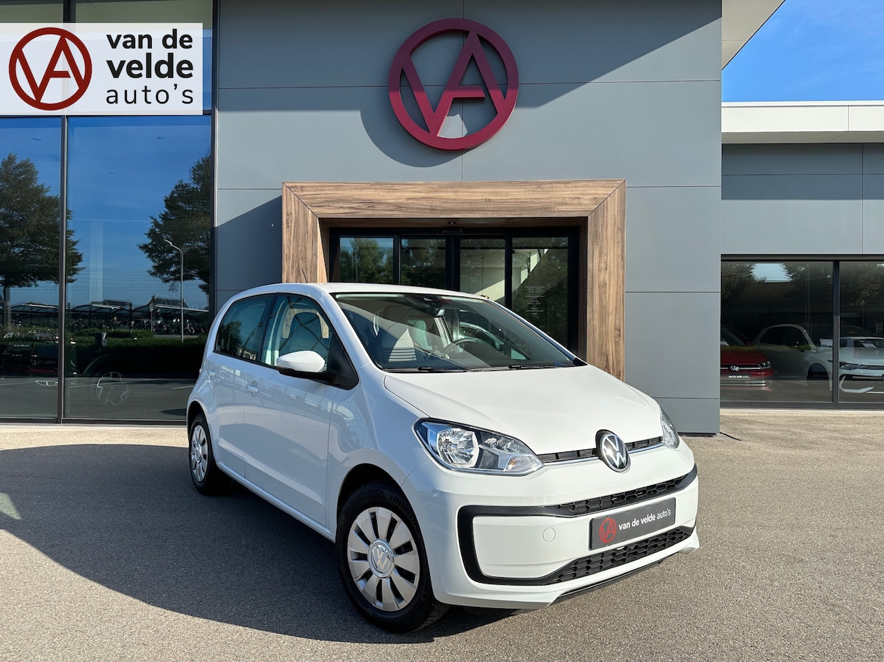 Volkswagen Up! - Move Up! 65pk 1.0 5-deurs | Camera | Cruise | Airco | Bluetooth | PDC | Rijklaar incl. 1 j - AutoWereld.nl