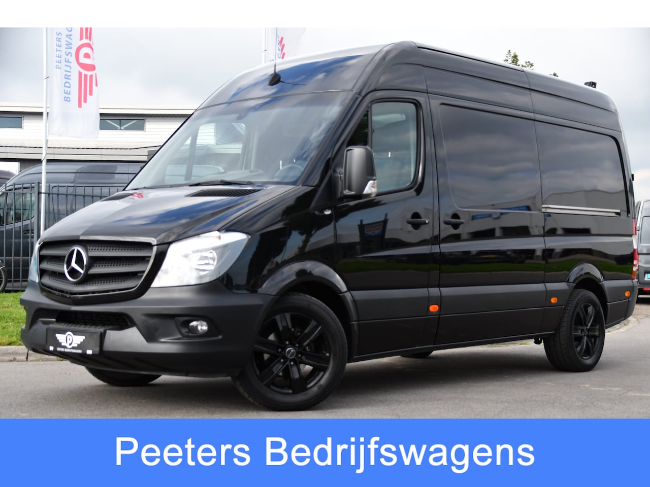Mercedes-Benz Sprinter - 316 2.2 L2H2 Black Edition Euro 6, 3500kg Trekhaak, 2 x Schuifdeur, Camera, Cruise, 164pk, - AutoWereld.nl