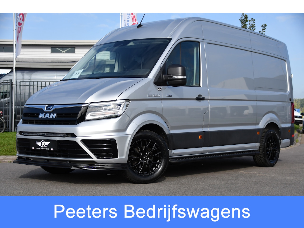 MAN TGE - 3.180 35 2.0 L3H3 4x4 PB Edition Camera, Cruise, Carplay, LED, 177pk, Stoelverwarming, Led - AutoWereld.nl