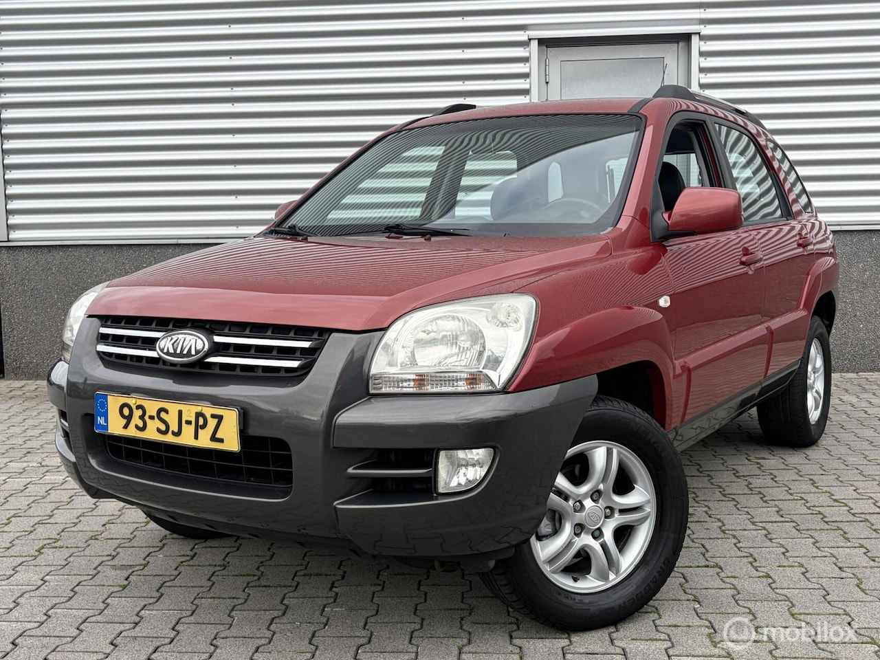 Kia Sportage - 2.0 CVVT Executive Airco-Cruise-trekhaak - AutoWereld.nl