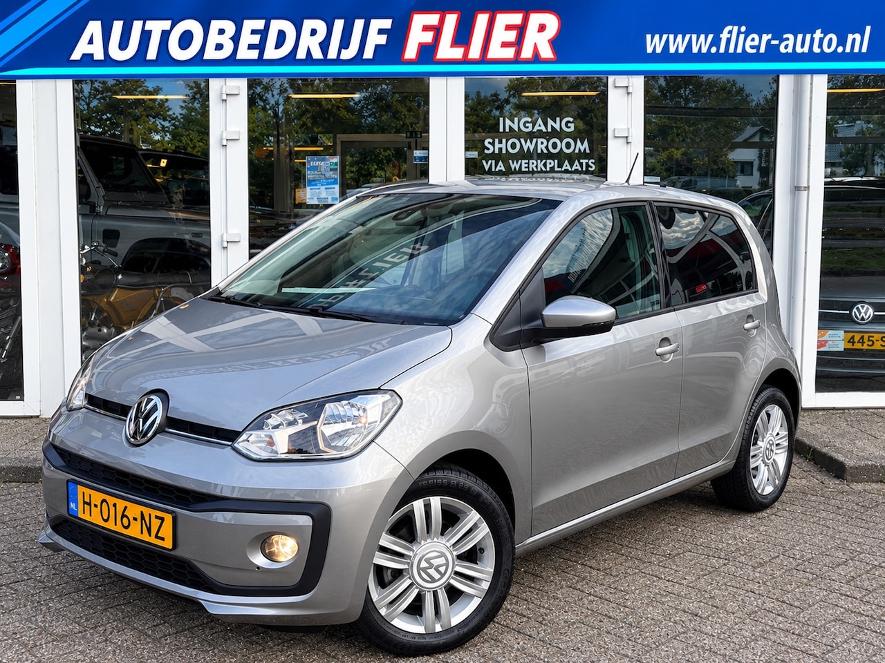 Volkswagen Up! - 1.0 60PK High Up! | Cruise | MF-Stuur | PDC | Orig. NL | NAP | - AutoWereld.nl