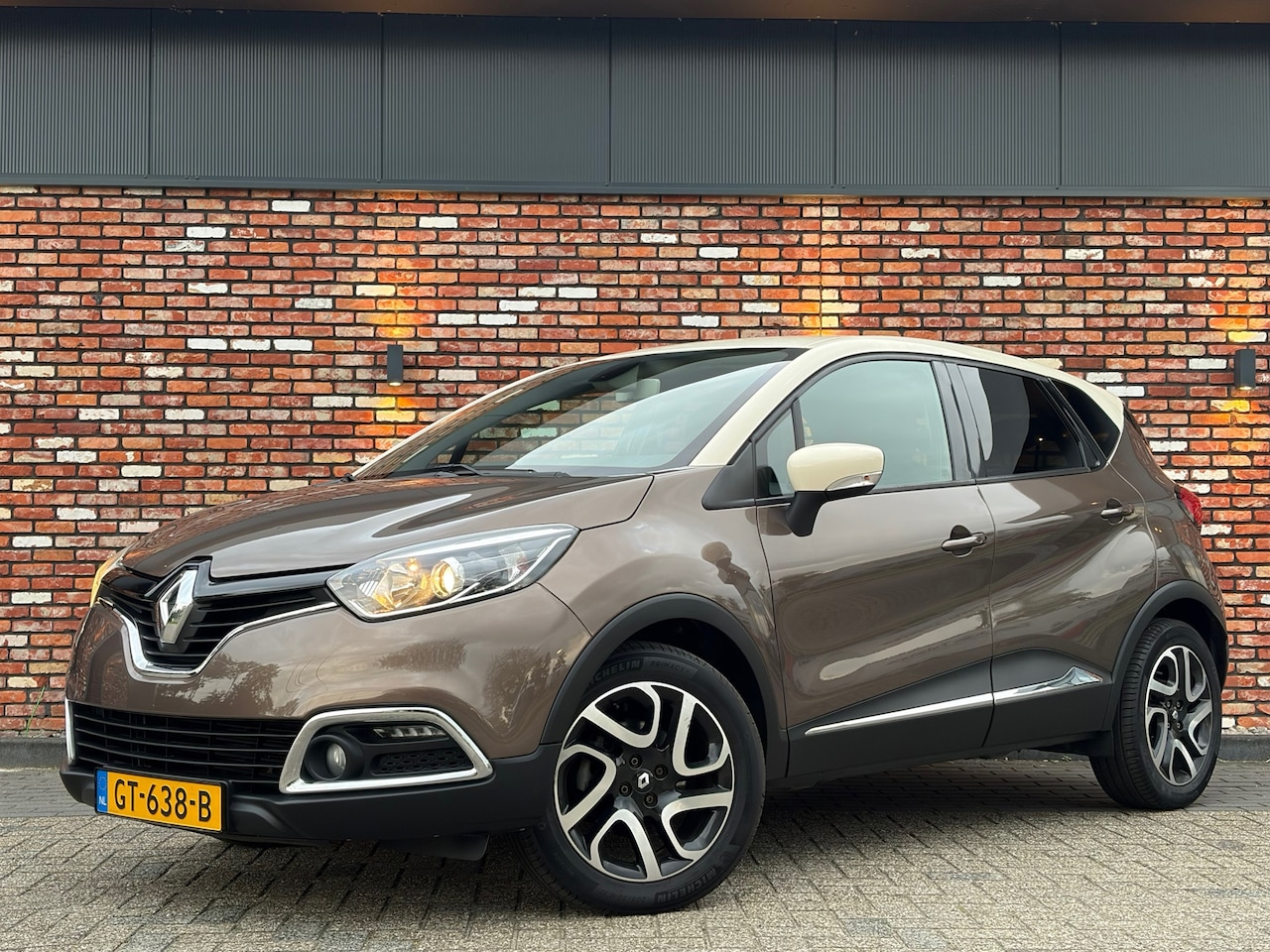 Renault Captur - 1.2 TCe Dynamique Automaat Trekhaak Cruise Camera 1Eig Orig.NL Voll.Onderhouden! - AutoWereld.nl