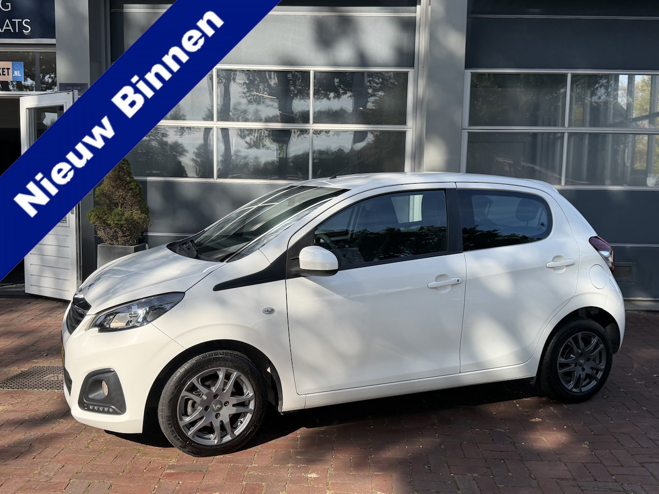 Peugeot 108 - 1.0 e-VTi Active Bj 2016 Km 115.000 Nap 2e eigen 5-drs dealer onderhouden - AutoWereld.nl