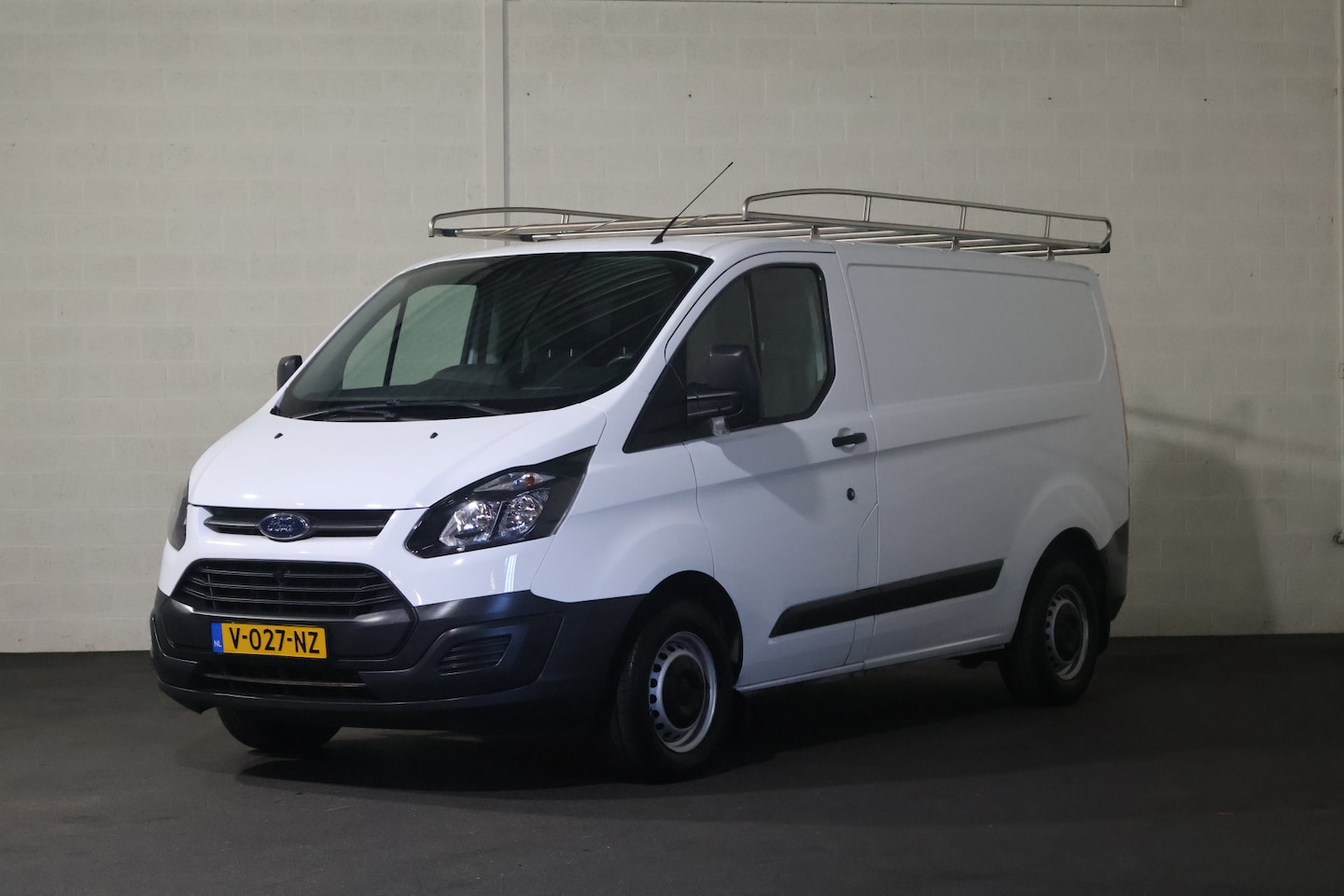 Ford Transit Custom - 2.0 TDCI L1 H1 Airco Imperiaal - AutoWereld.nl