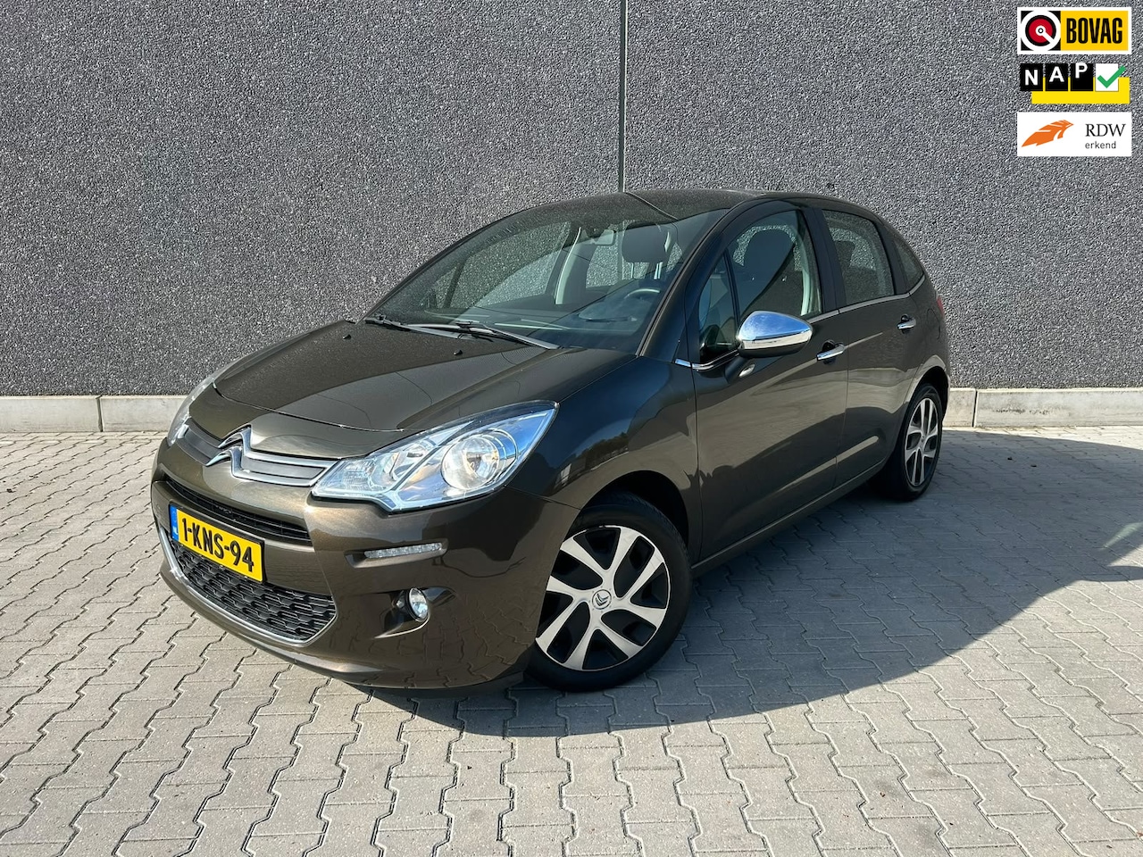 Citroën C3 - 1.2 VTi Exclusive | NIEUWE DISTRIBUTIE | PANORAMA | TREKHAAK | NAVI | BLUETOOTH | AUX | CC - AutoWereld.nl