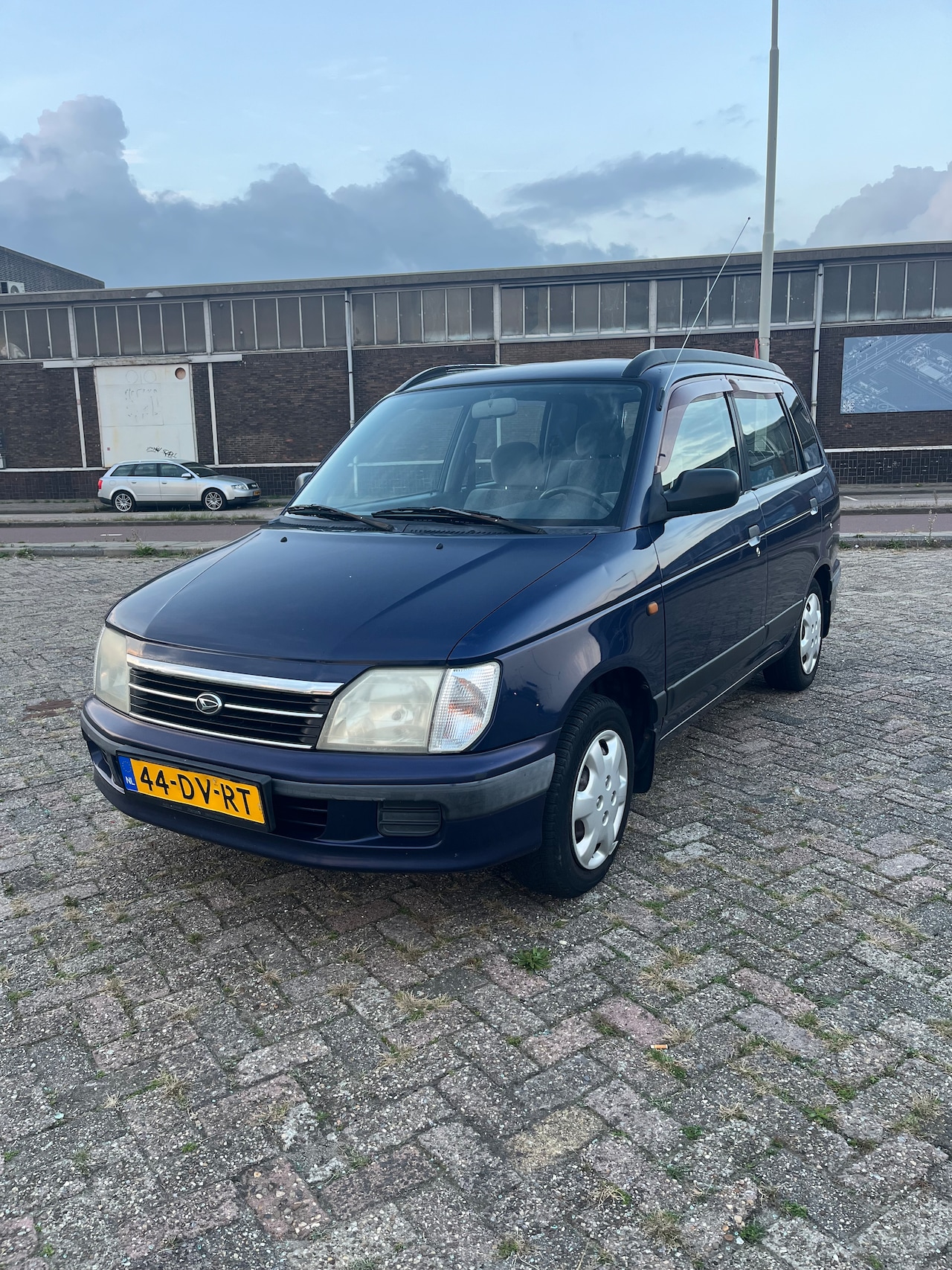 Daihatsu Gran Move - 1.6i-16V CX - AutoWereld.nl