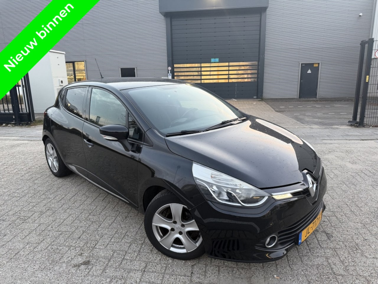Renault Clio - 1.5 dCi Keyless|Navi|Sensor|Cruise|Clima - AutoWereld.nl