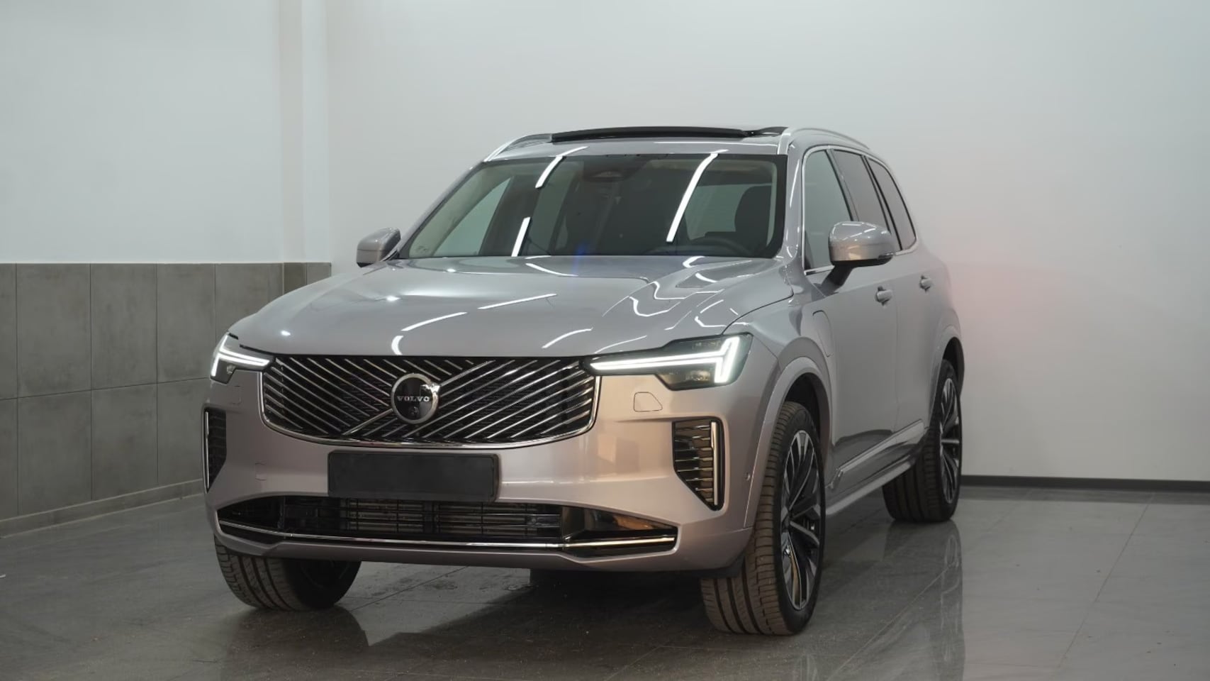 Volvo XC90 - 2.0 T8 Plug-in hybrid AWD Plus Bright ** FULL OPTIONS, PANO, TREKH, 21-inch LMV, H&K SOUND - AutoWereld.nl