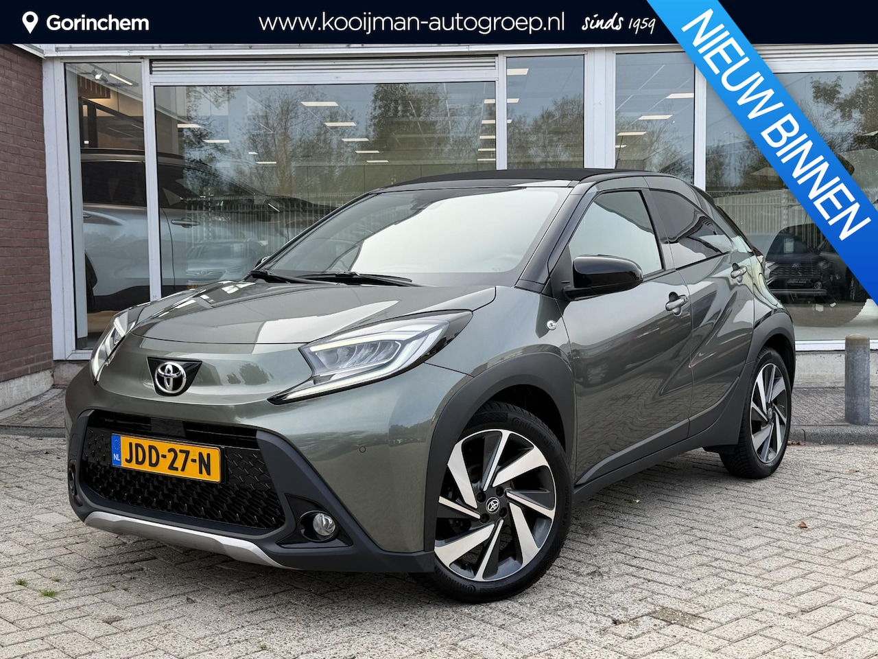Toyota Aygo X - 1.0 VVT-i MT Envy / JBL speakers / vouw opendak / 18 inch / mooie uitvoering! - AutoWereld.nl