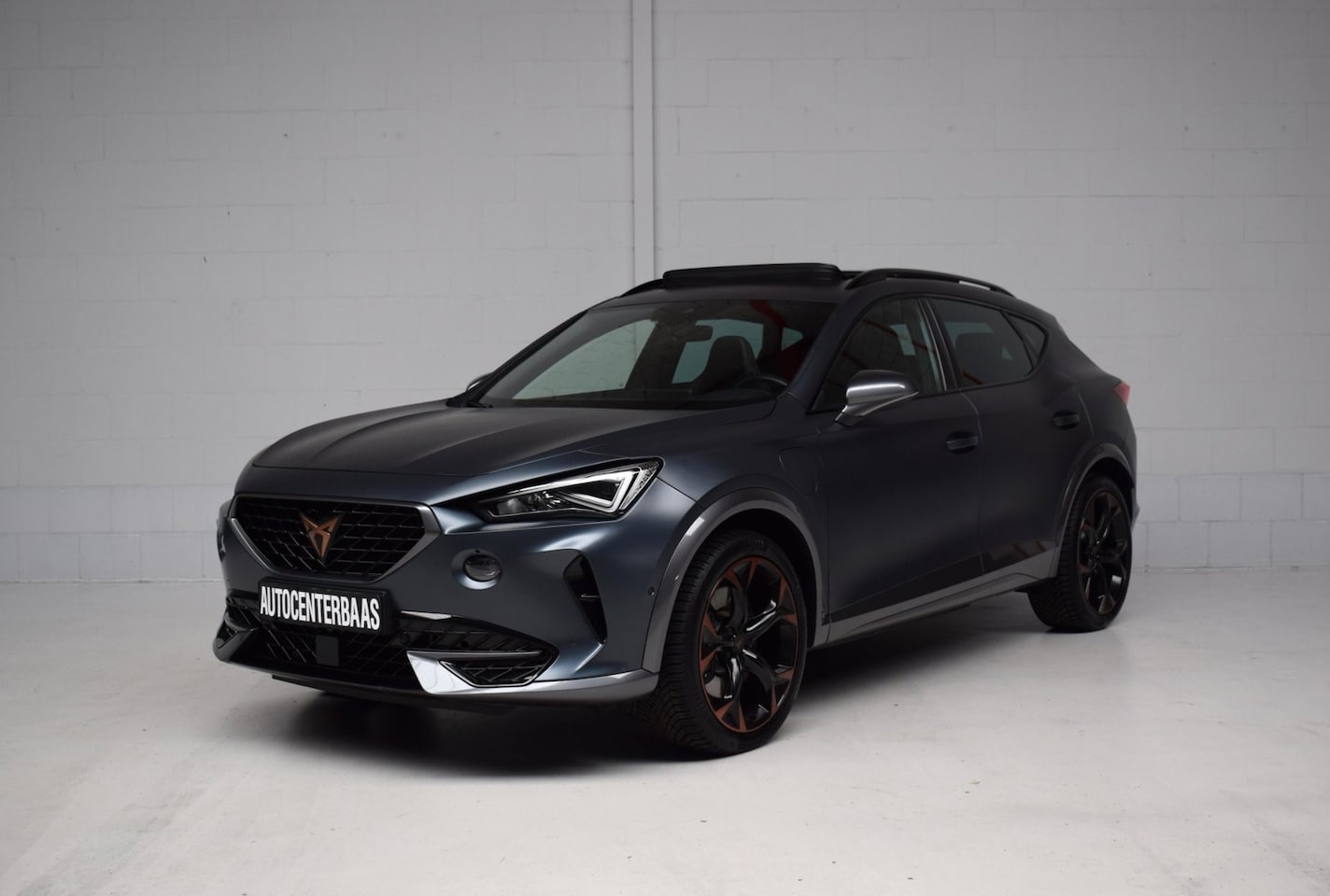 CUPRA Formentor - 1.4 e-Hybrid VZ 245PK PHEV Copper Edition SCHAALSTOELEN / CARBON / SFEERVERLICHTING / LEER - AutoWereld.nl