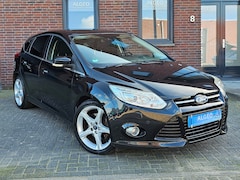 Ford Focus - 1.6 EcoBoost Titanium 182PK / Pano / Xenon