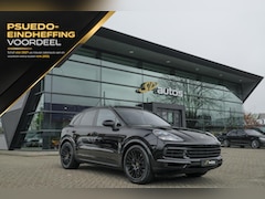 Porsche Cayenne - S 2.9 S 441pk Panoramadak Trekhaak elektrisch Comfortstoelen Black edition Luchtvering DAB