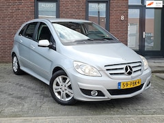 Mercedes-Benz B-klasse - 160 BlueEFFICIENCY / Hoge instap / Navi / Trekhaak