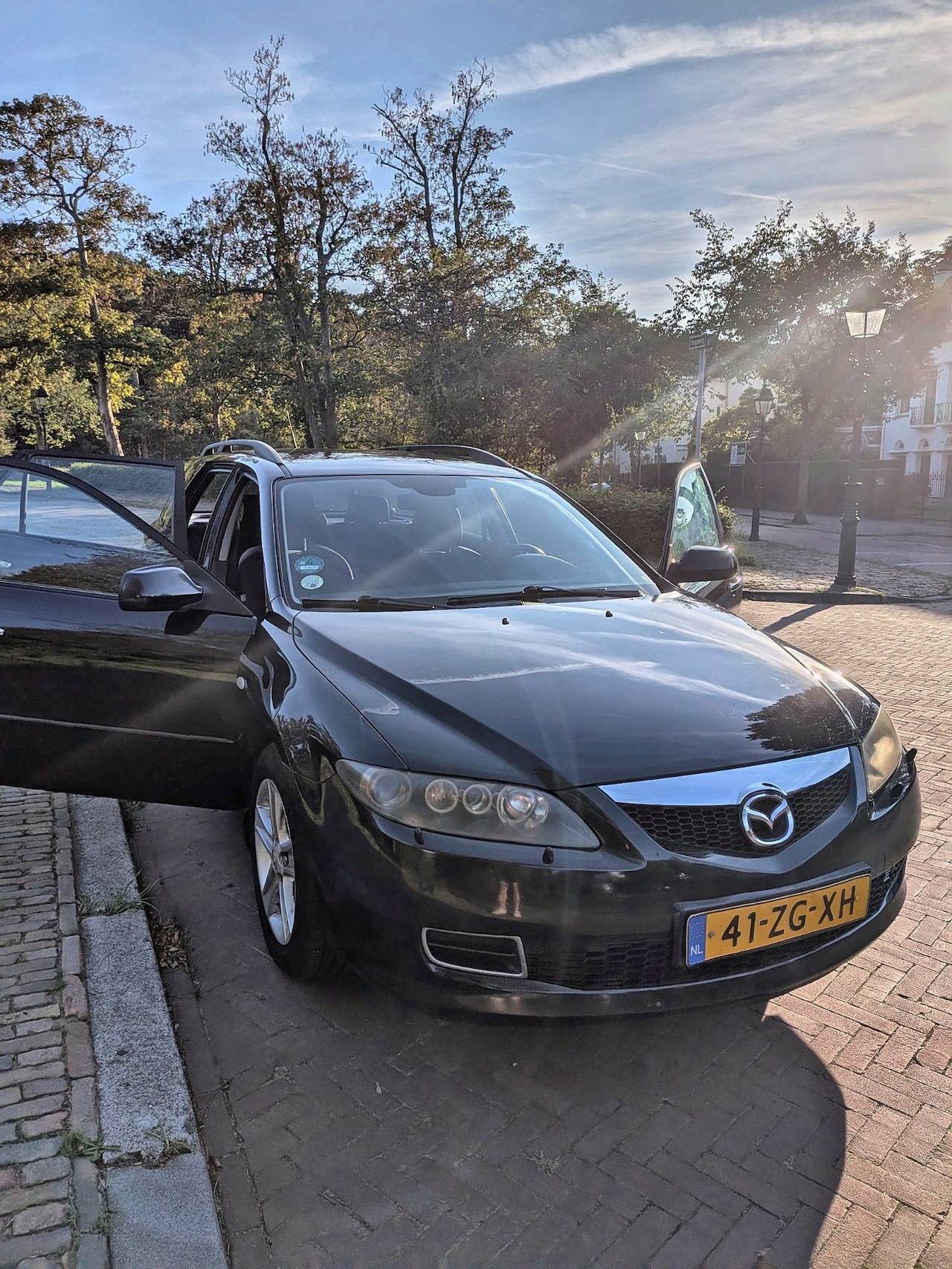 Mazda 6 Sportbreak - 1.8i Touring Nieuwe banden, trekhaak, dealeronderhouden - AutoWereld.nl