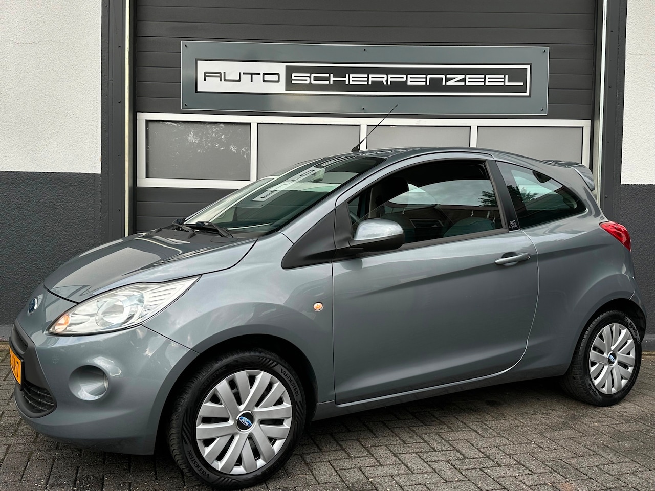 Ford Ka - 1.2 Titanium X | AIRCO | ZUINIG | lage mnd lasten - AutoWereld.nl