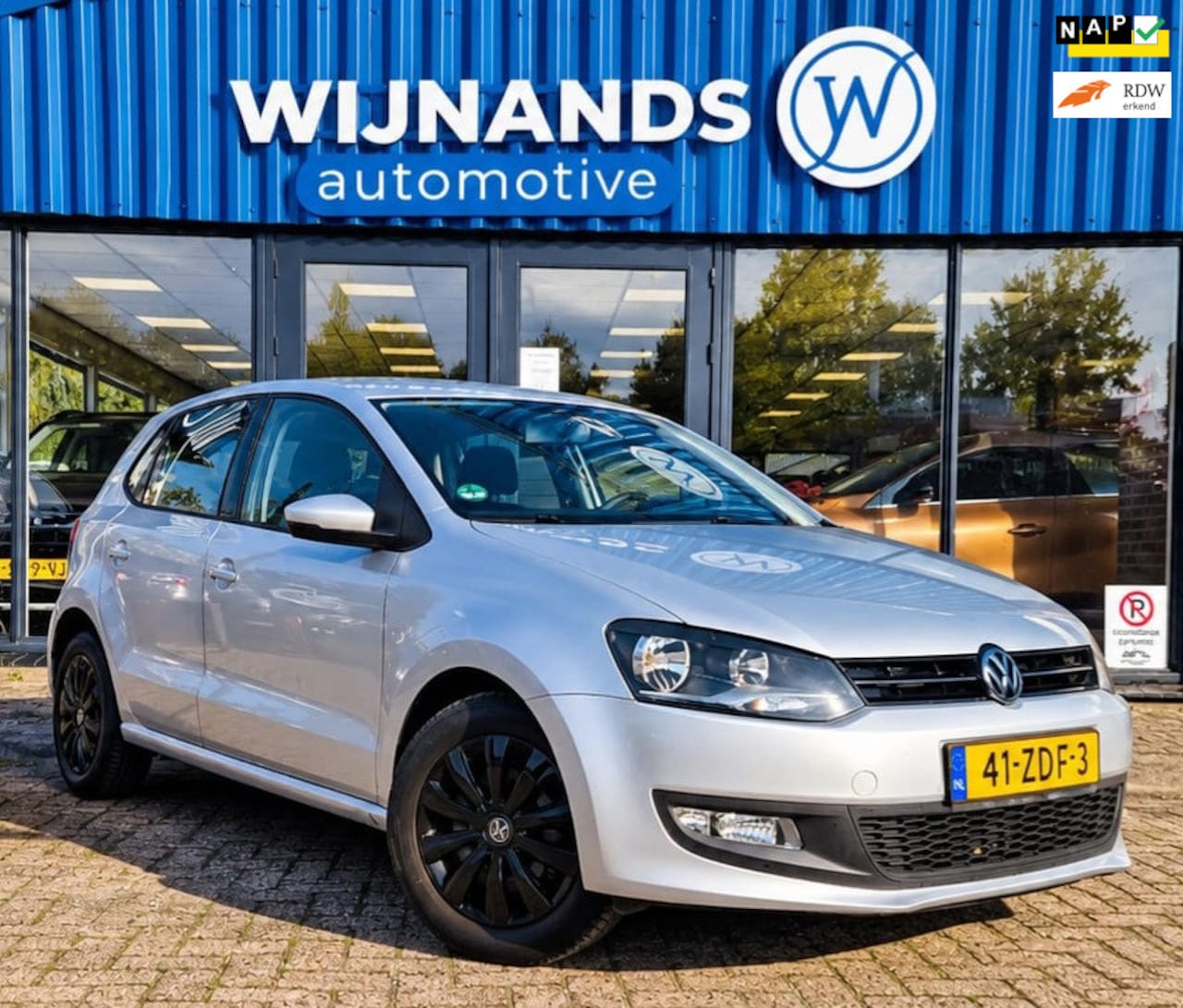 Volkswagen Polo - 1.2 TSI Comfortline APK Cruise Airco Scherm - AutoWereld.nl