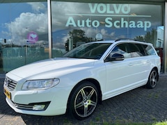 Volvo V70 - 2.0 T4 Classic Edition Automaat | Rijklaar incl garantie | Achterspoiler Standkachel Trekh