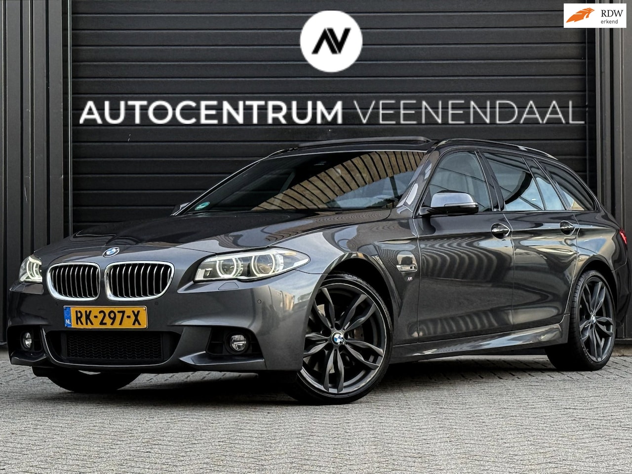 BMW 5-serie Touring - 530d Xdrive 530xd 3X M-Sport PANO/TREKHAAK/LEDER/MEMORY - AutoWereld.nl