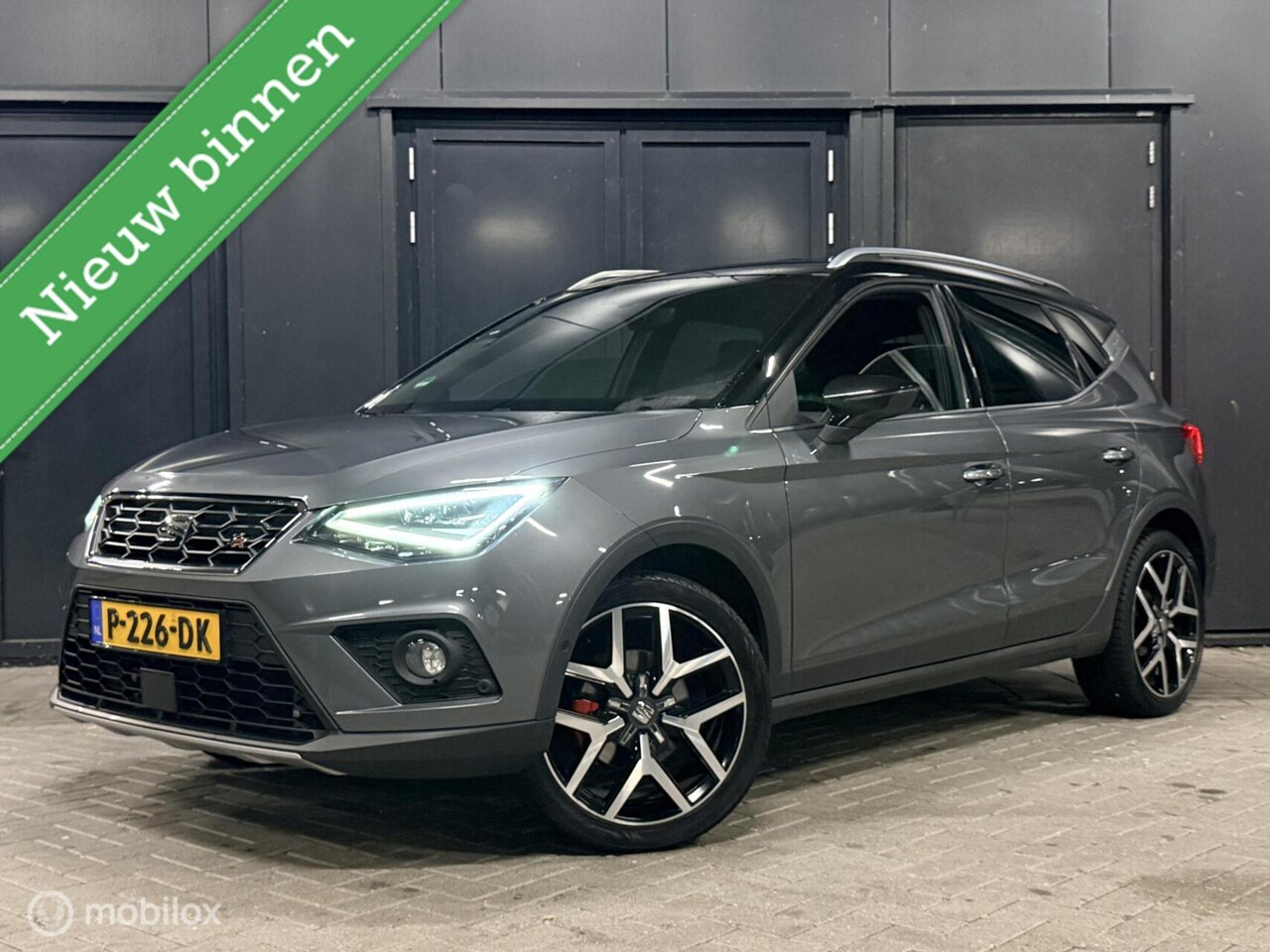 SEAT Arona - 1.0 TSI FR Business Intense automaat/acc/leder - AutoWereld.nl
