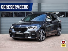 BMW X1 - xDrive25e M-Sport M-Pakket |LED|PANODAK|STOELVERW.|HUD|MEMORY|ELEK. KLEP|TREKHAAK
