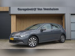 Volkswagen Golf - 1.4 204pk eHybrid Style Executive HUD Standkachel IQ Light Trekhaak Keyless 16inch LM *Com