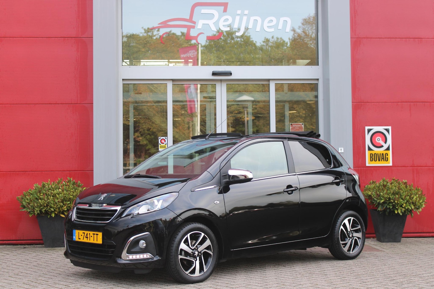 Peugeot 108 - 1.0 e-VTi 72PK ALLURE TOP! | CLIMATE CONTROL | ACHTERUITRIJ CAMERA | APPLE CARPLAY/ANDROID - AutoWereld.nl