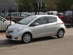 Toyota Yaris - 1.0 VVT-i Aspiration, Airco, Trekhaak