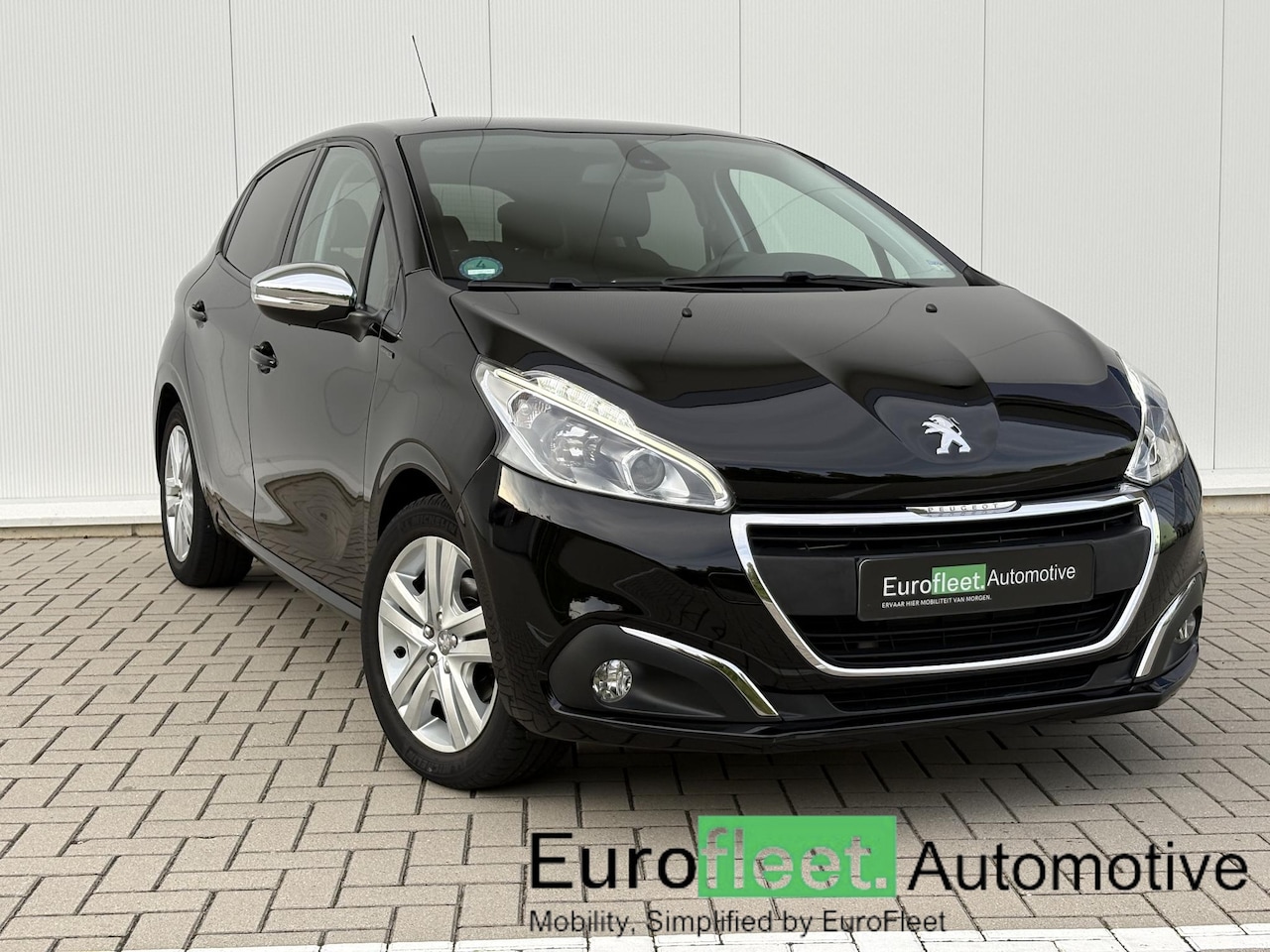 Peugeot 208 - 1.2 PureTech Signature | extreem lage km stand | stoelverwarming | carplay | Heel netjes! - AutoWereld.nl