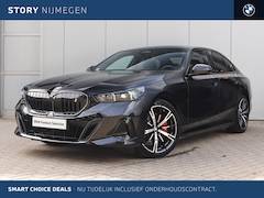 BMW i5 - eDrive40 M Sport / Trekhaak / Panoramadak / Comfort Access / Bowers & Wilkins / Adaptieve