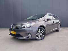 Toyota Avensis Wagon - 1.8 VVTi Dynamic XENON LED HALF LEER NAVI CRUISE ECC TREKHAAK