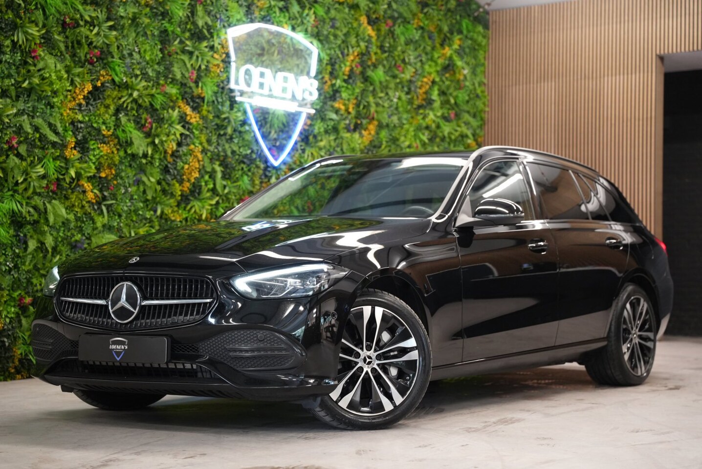 Mercedes-Benz C-klasse Estate - 300 e Luxury Line SOH 96%/ Camera / CarPlay / ACC / Stoelverwarming - AutoWereld.nl