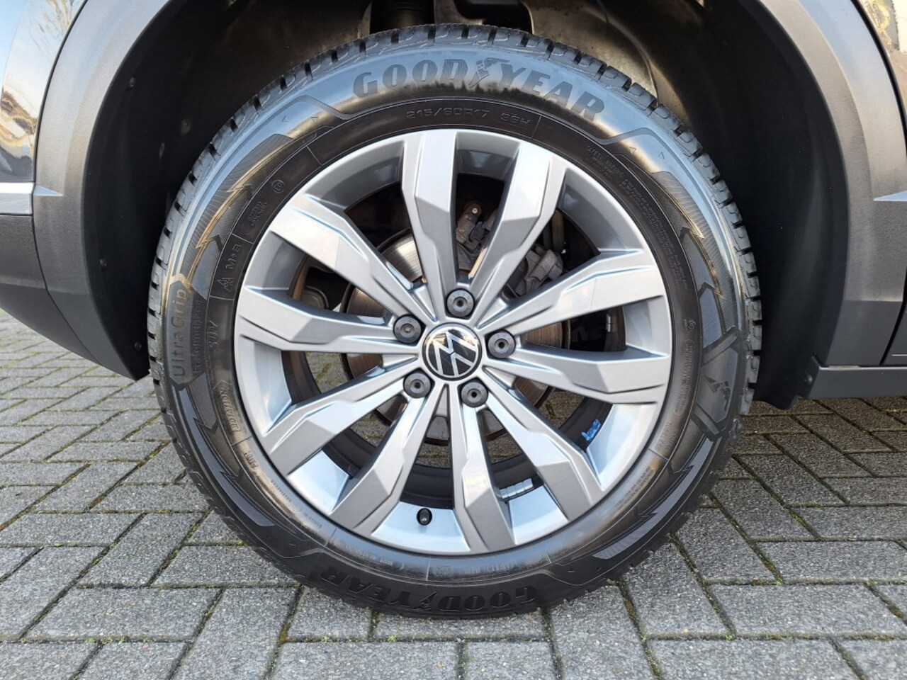 Volkswagen T-Roc - 1.5 TSI DSG Business/Style | Carplay | Adaptive | A. klep elektr. | All Season