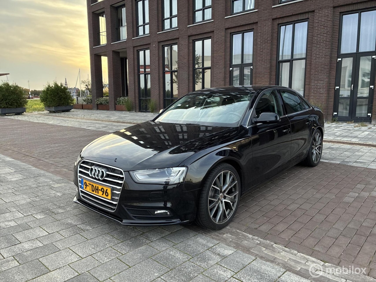 Audi A4 Limousine - 1.8 TFSIe Edition S-Line Navi Cruise PDC - AutoWereld.nl