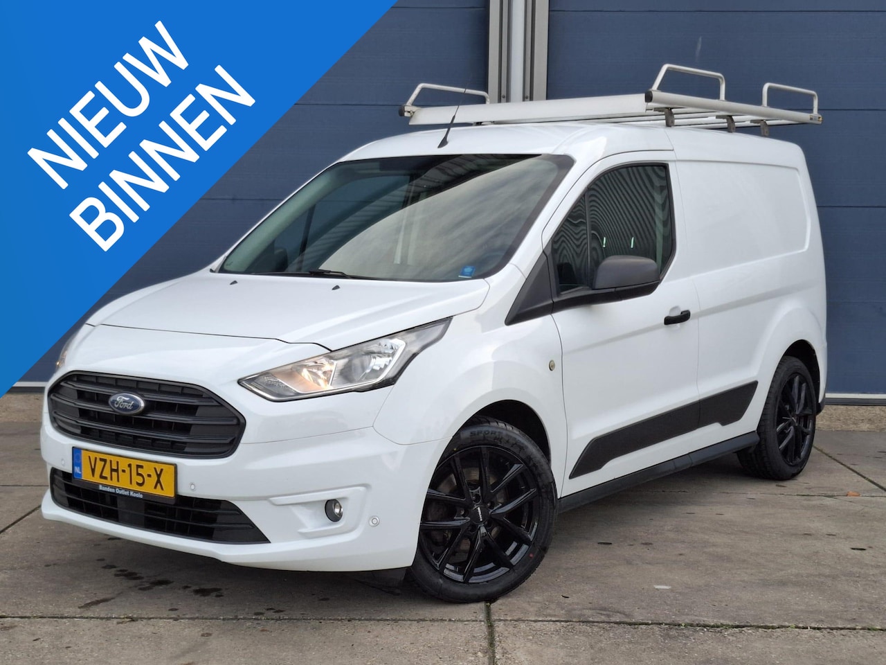 Ford Transit Connect - 1.0 Ecoboost L1 Trend BENZINE / CAMERA / 3 ZITS / IMPERIAL / TREKHAAK - AutoWereld.nl