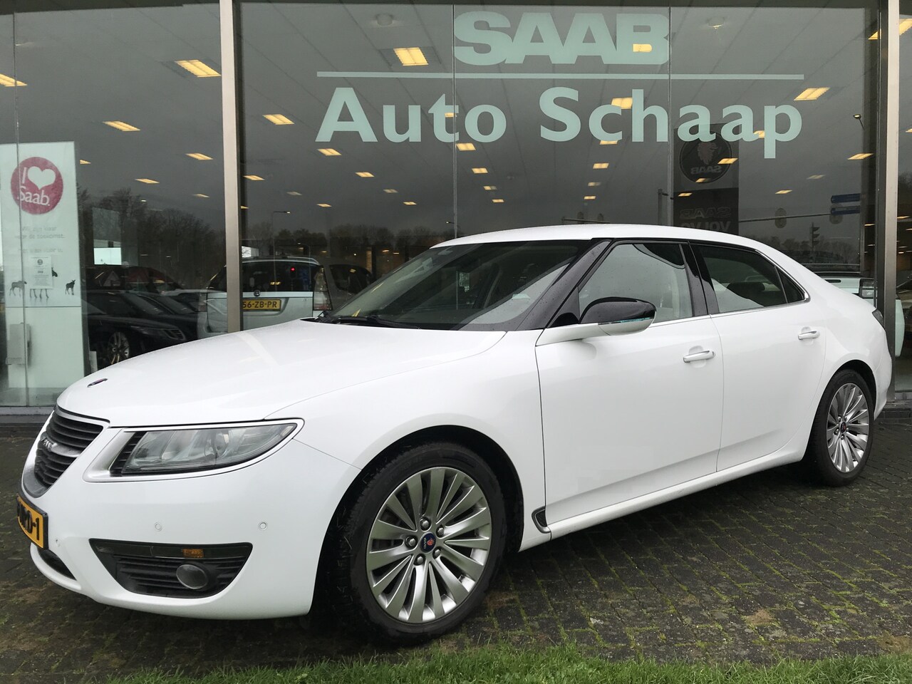 Saab 9-5 - 2.0T Vector XWD Automaat | Rijklaar incl garantie | Trekhaak Stoelverwarming Parkeersensor - AutoWereld.nl