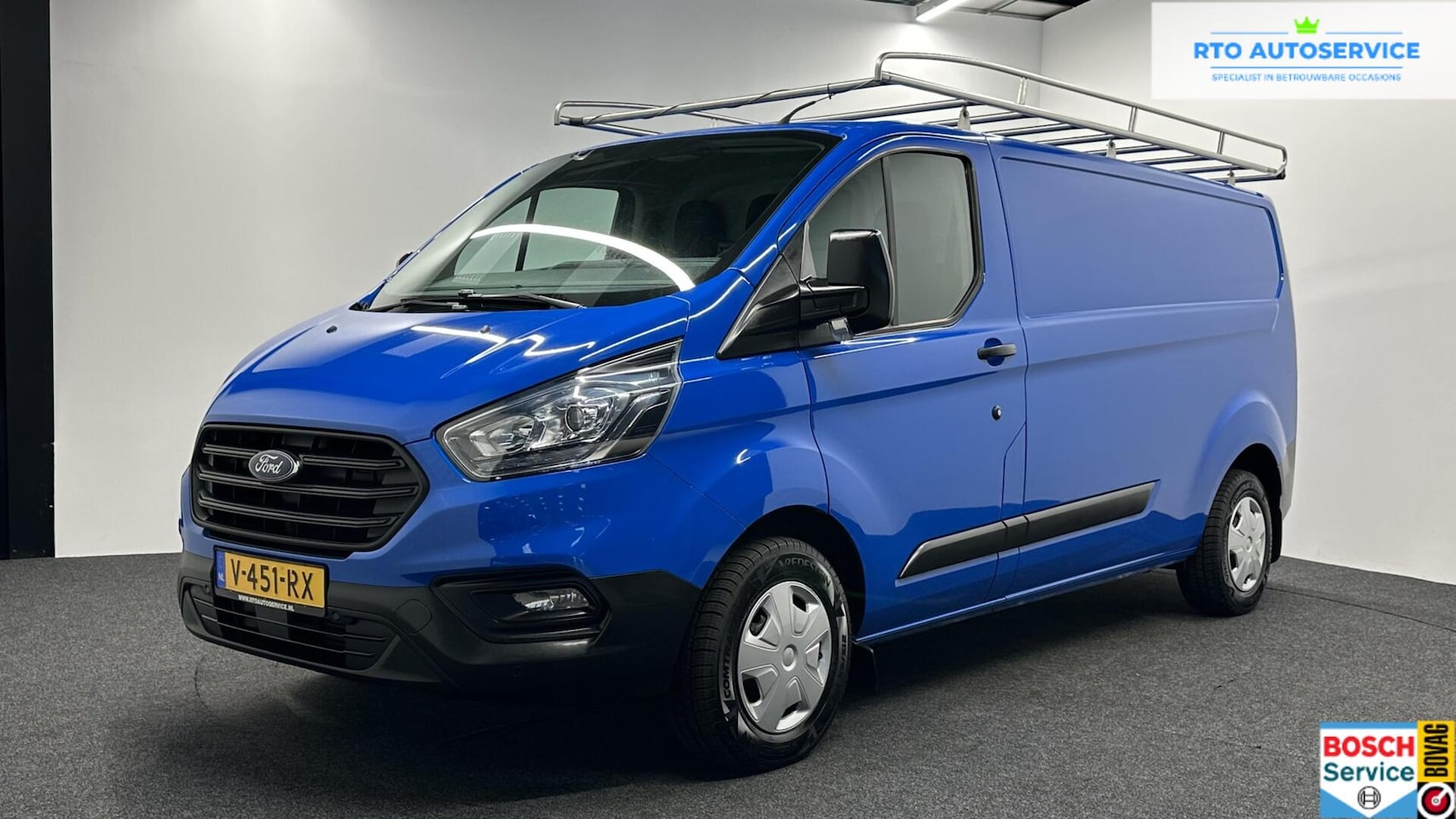 Ford Transit Custom - 300 2.0 TDCI L2H1 Ambiente AIRCO TREKHAAK CRUISE. - AutoWereld.nl