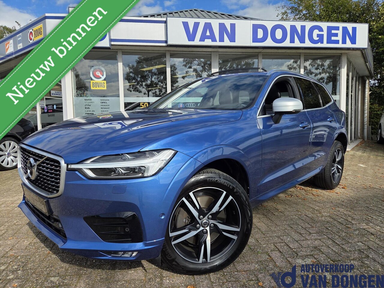 Volvo XC60 - 2.0 T5 AWD R-Design | Panorama/Trekhaak/Luchtvering/HUD/360 | 1e Eigenaar / Dealer onderho - AutoWereld.nl
