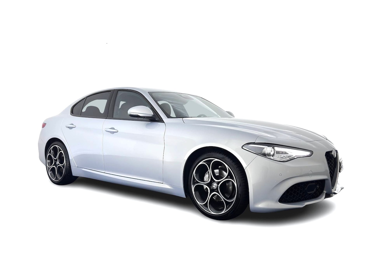 Alfa Romeo Giulia - 2.0T Sprint (INCL-BTW) *AUT | PANO | ADAPTIVE-CRUISE | LEATHER SPORTSEATS | CAMERA | NAV - AutoWereld.nl