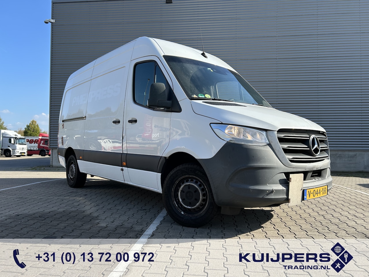 Mercedes-Benz Sprinter - 314 2.2 CDI L2 H2 / Loadlift 500 kg / Navi / Camera / APK 11-26 - AutoWereld.nl